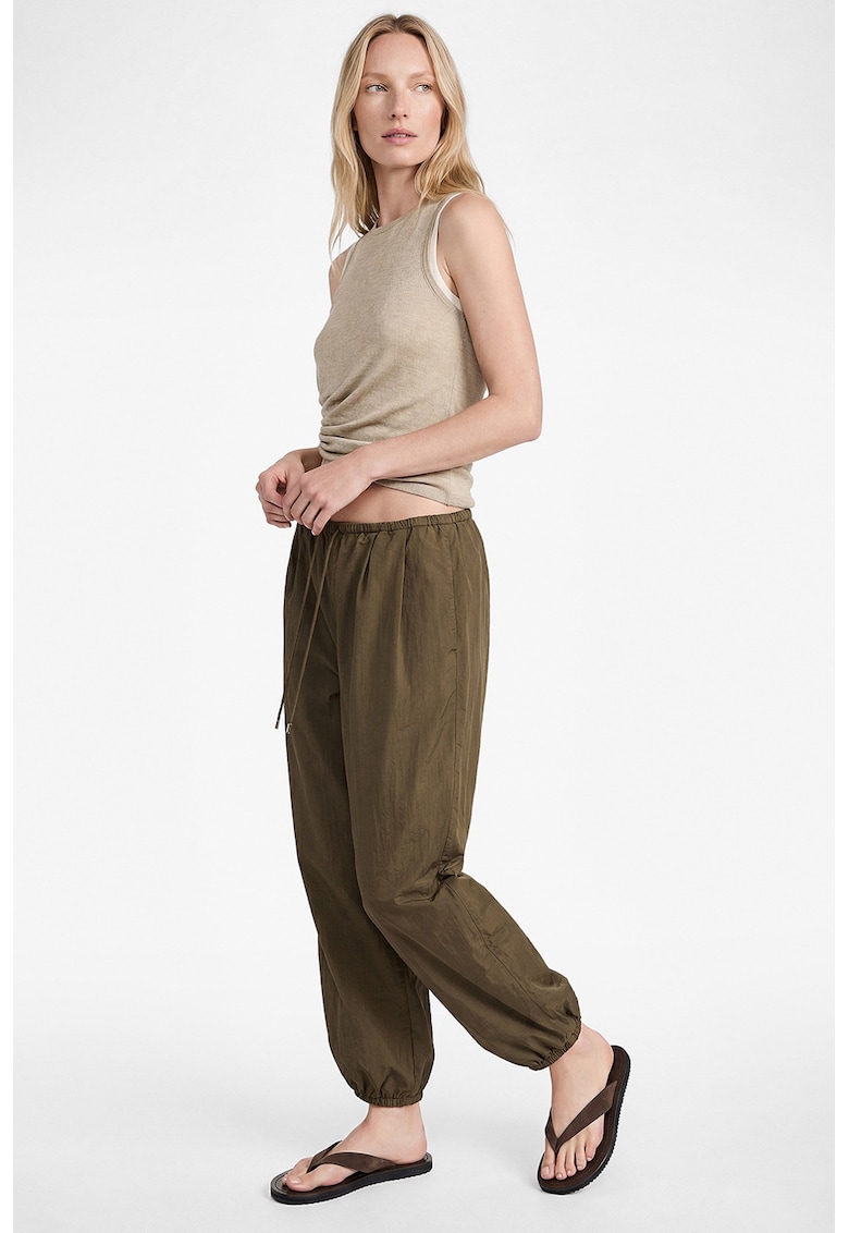 Pantaloni cu croiala conica si cordon - Kaki