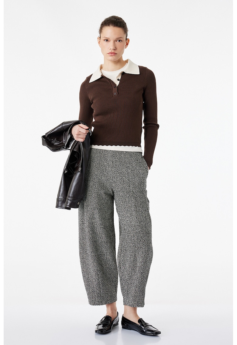 Pantaloni crop cu croiala conica - Alb/Negru