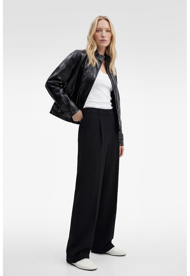 Pantaloni cu croiala dreapta si detalii cu pensa - Negru