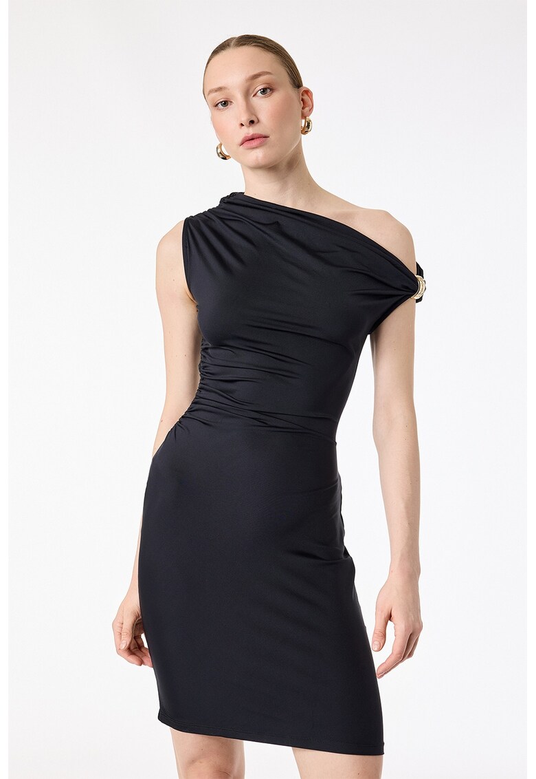 Rochie cambrata cu decolteu pe un umar - Negru