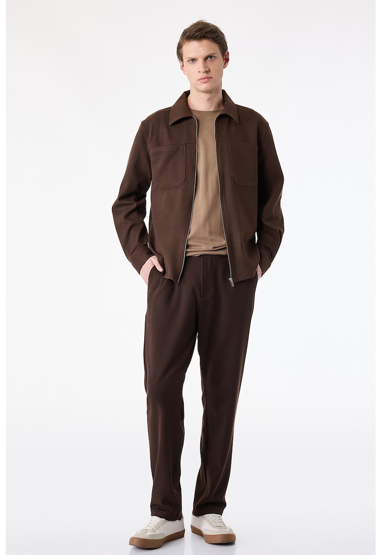 Jacheta cu buzunare aplicate pe piept - Maro pamantiu