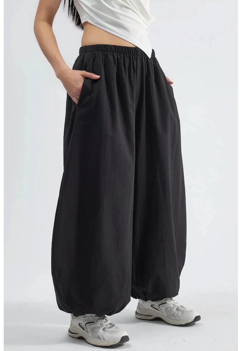 Pantaloni - Negru - Talie elastica - Buzunare