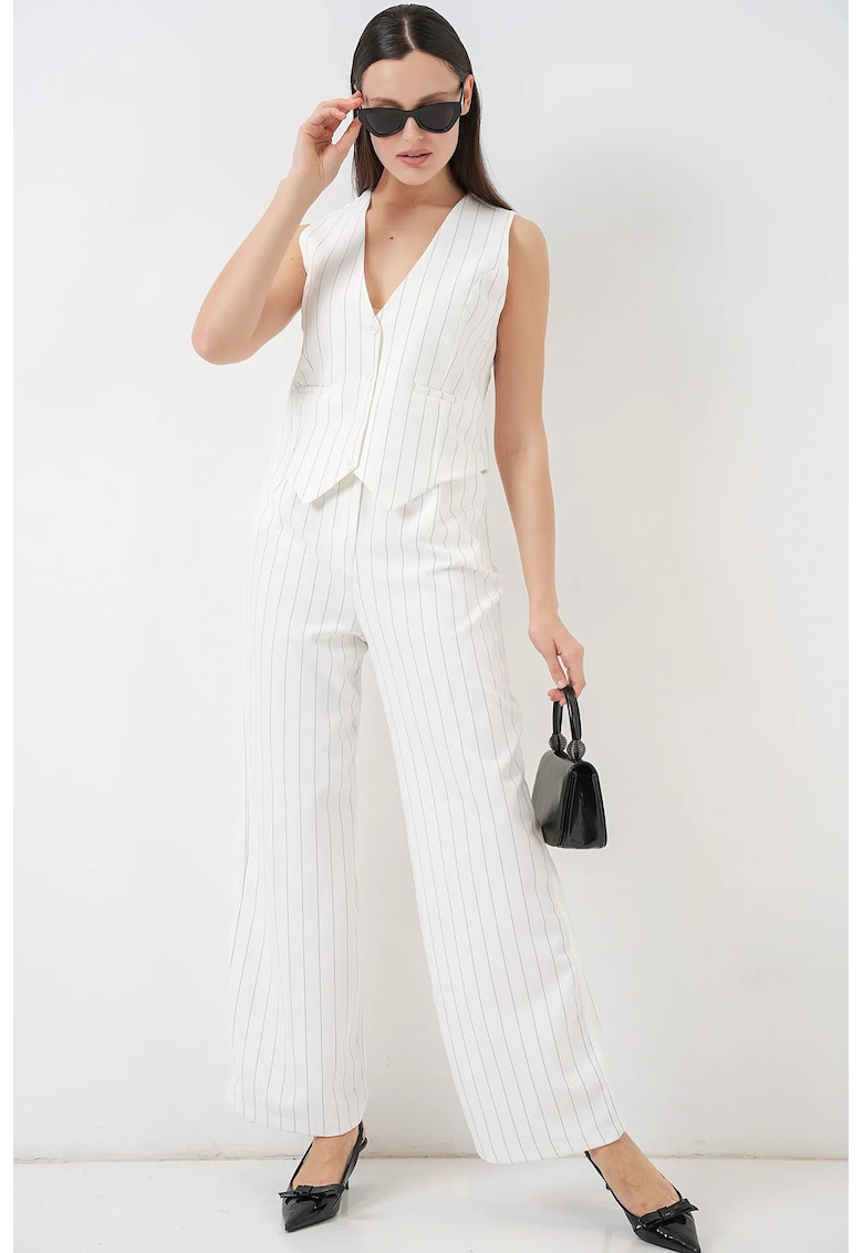Costum dama - set doua piese - decolteu in V - alb