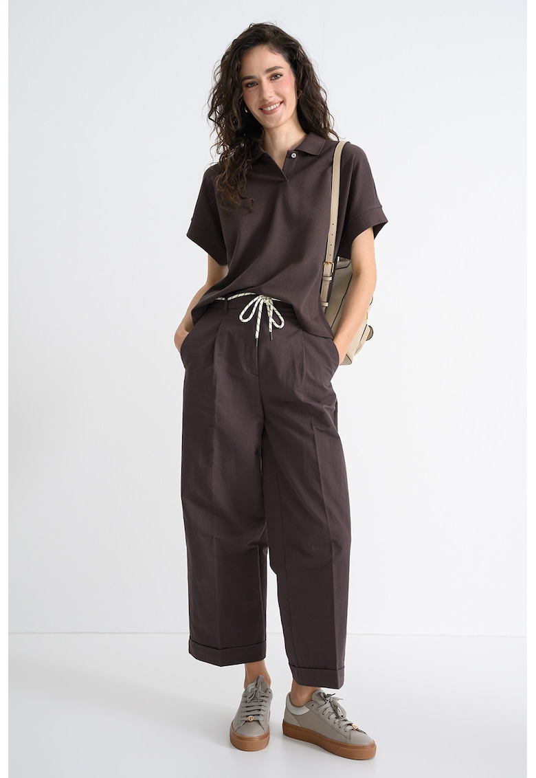 Tricou lejer cu guler polo si model uni - Maro inchis