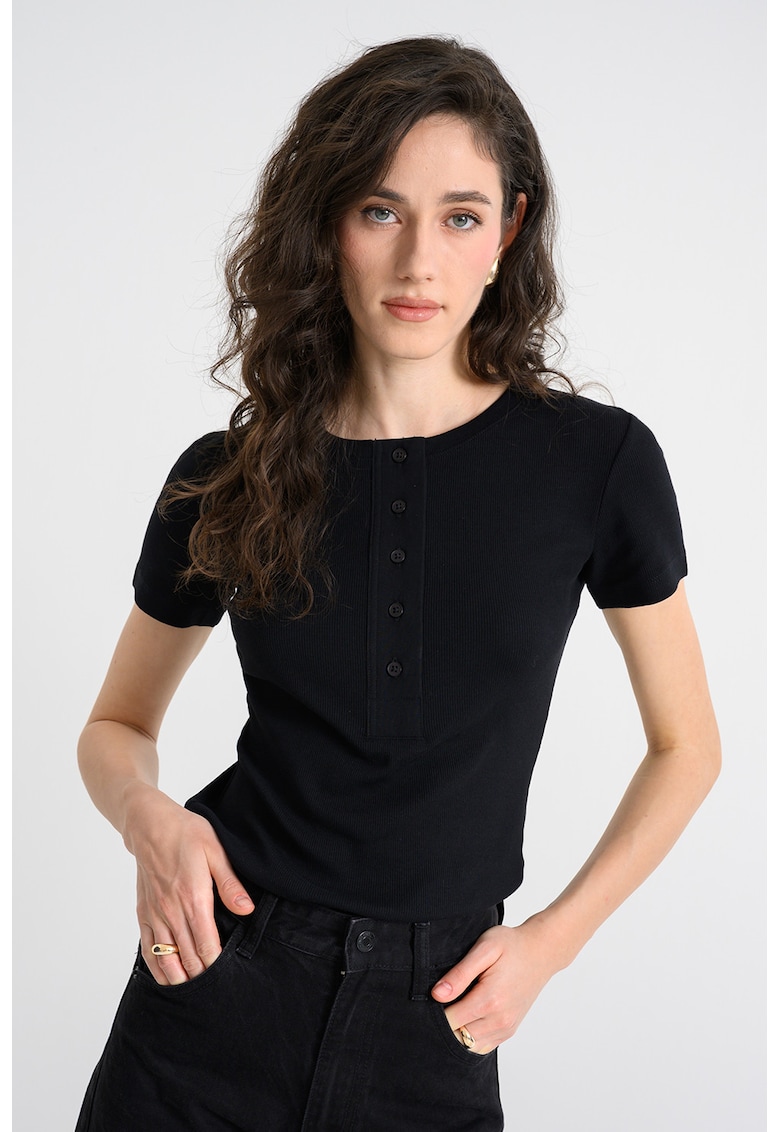 Tricou cu decolteu barcuta - Negru