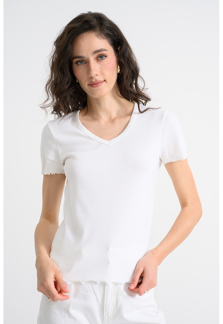Tricou striat cu decolteu in V - Alb optic