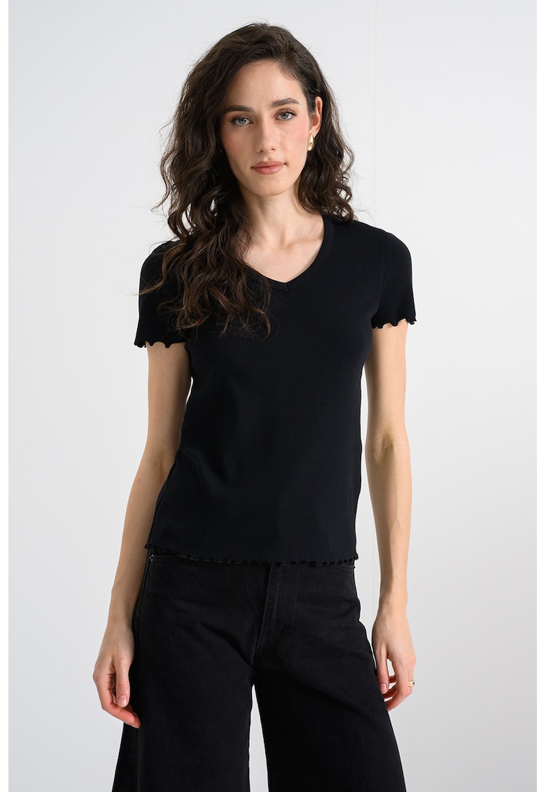 Tricou striat cu decolteu in V - Negru