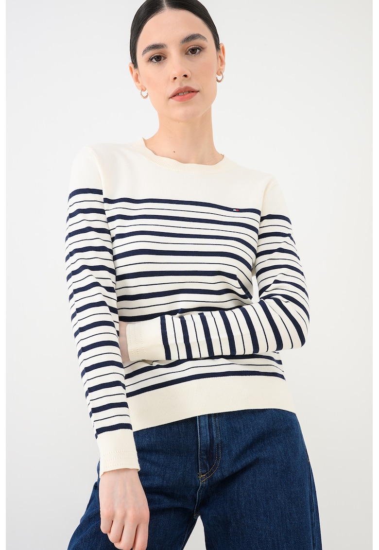 Pulover tricotat fin cu logo discret