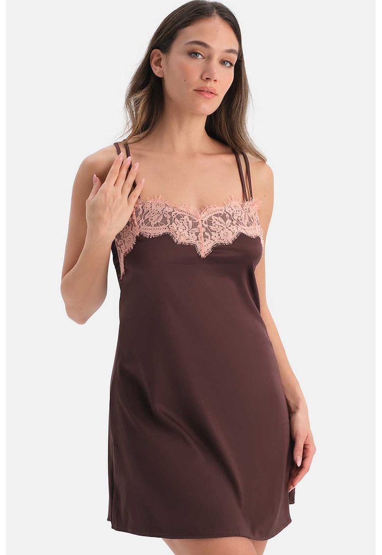 Neglijeu cu bretele incrucisate pe spate - Maro