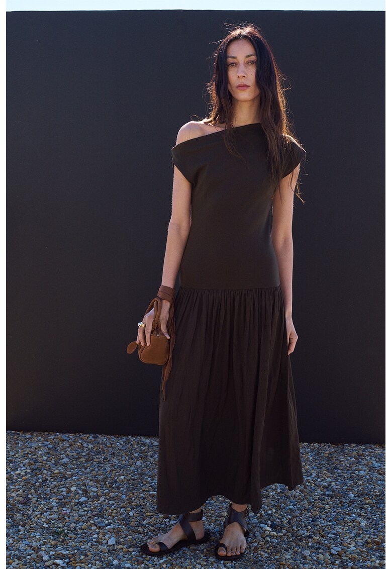 Rochie midi cu croiala evazata - Maro inchis