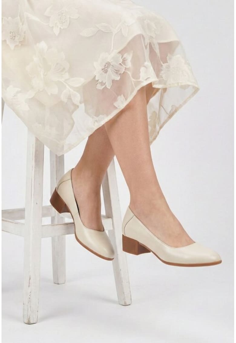 Pantofi dama bej deschis din piele - Bej