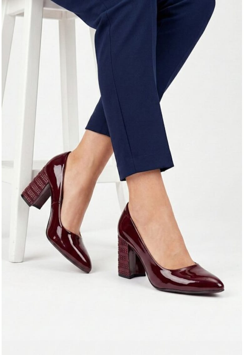 Pantofi dama bordo din piele lacuita cu toc deosebit