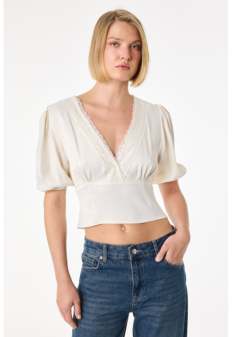 Bluza slim-fit cu detalii din dantela - Crem