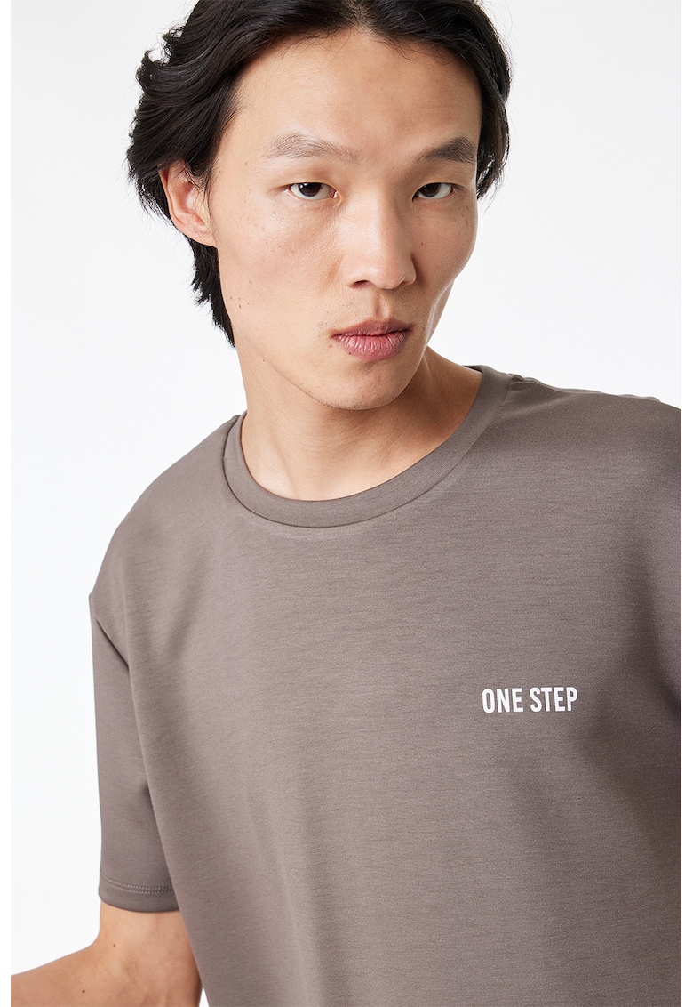 Tricou lejer cu decolteu la baza gatului - Bej