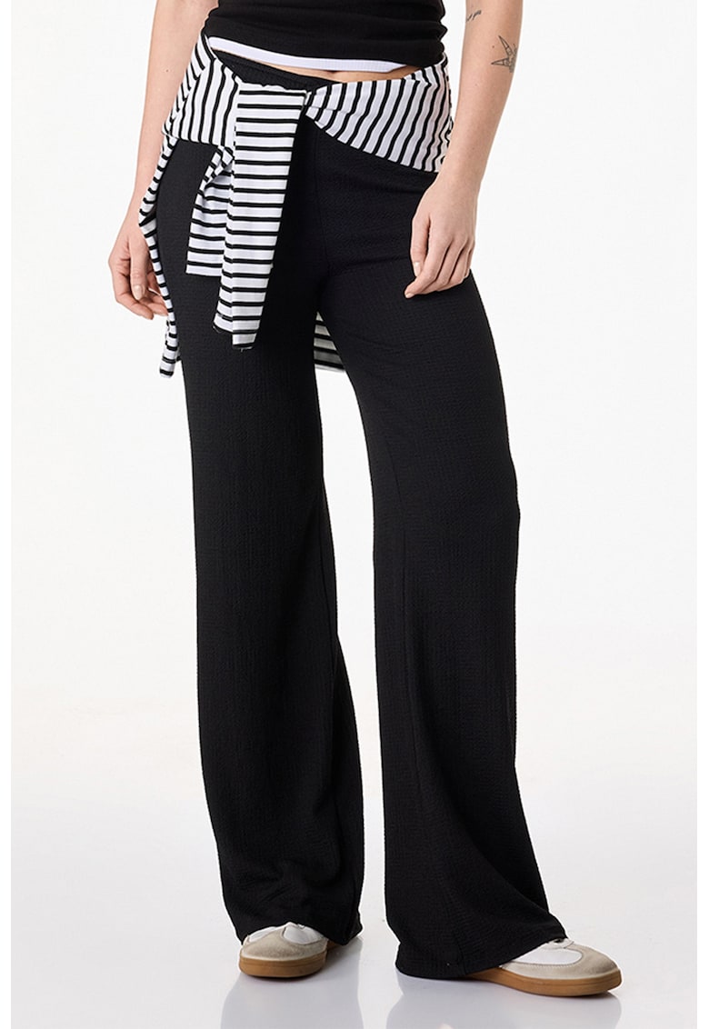 Pantaloni cu croiala ampla si talie inalta - Negru