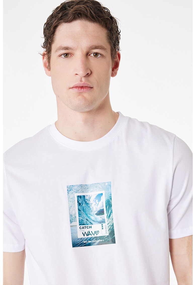 Tricou cu decolteu la baza gatului si imprimeu grafic - Alb