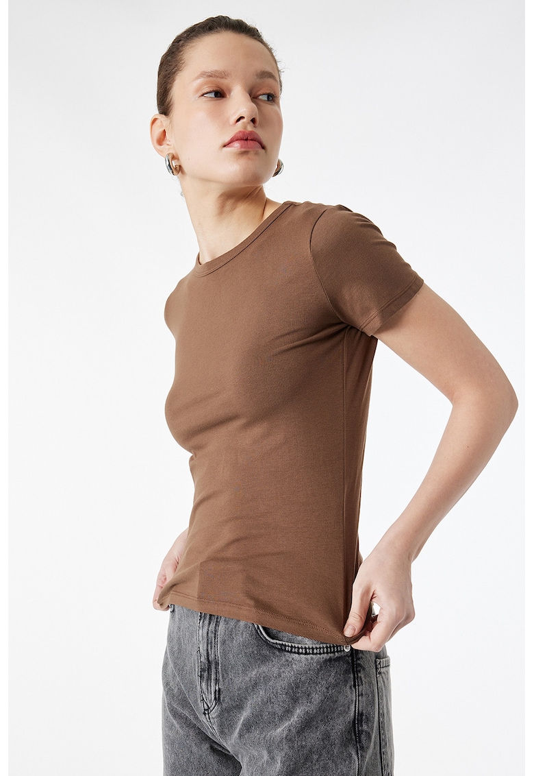Tricou slim fit uni - Maro pamantiu