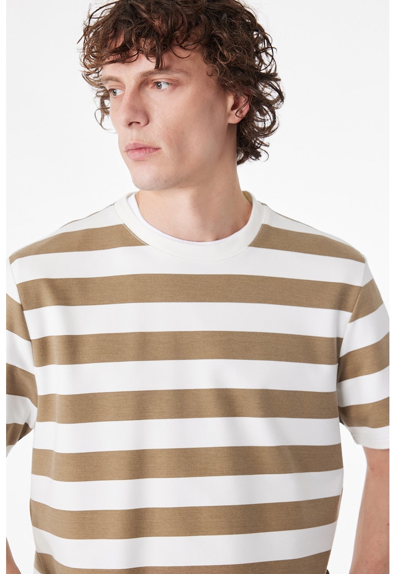 Tricou cu decolteu la baza gatului si dungi - Maro camel/Alb optic