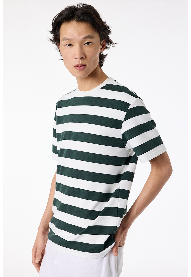 Tricou cu decolteu la baza gatului si dungi - Verde englez/Alb optic
