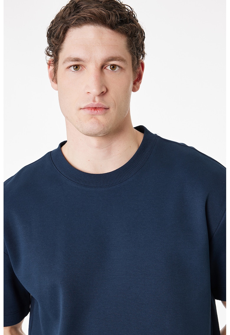 Tricou relaxed fit cu decolteu la baza gatului - Bleumarin