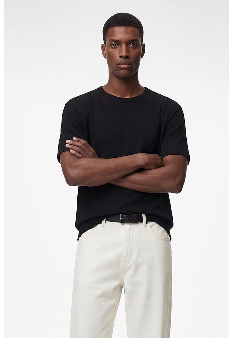 Tricou uni cu decolteu la baza gatului - Negru