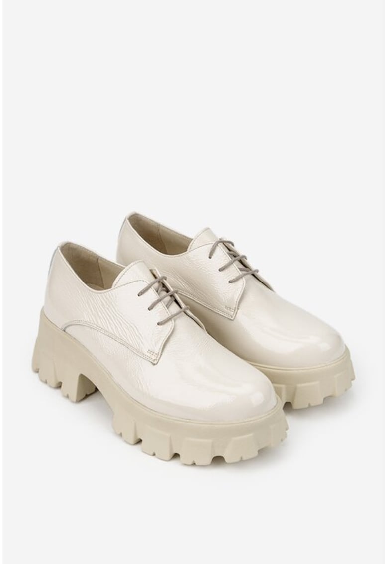 Pantofi dama bej deschis din piele lacuita