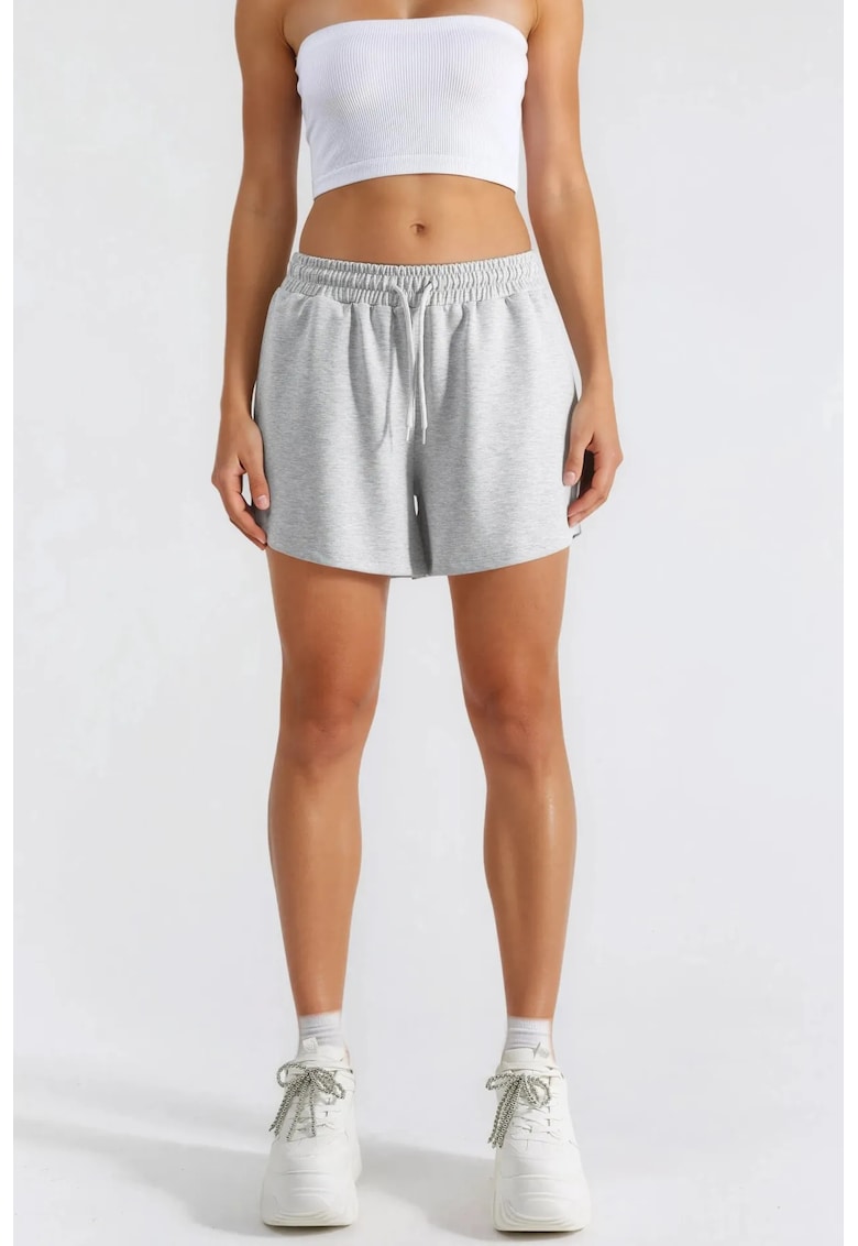 Pantaloni scurti - talie medie - croiala larga - gri - textil