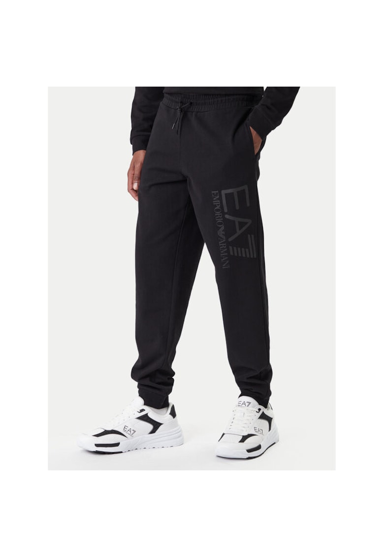 Pantaloni sport barbati - material sintetic - negru