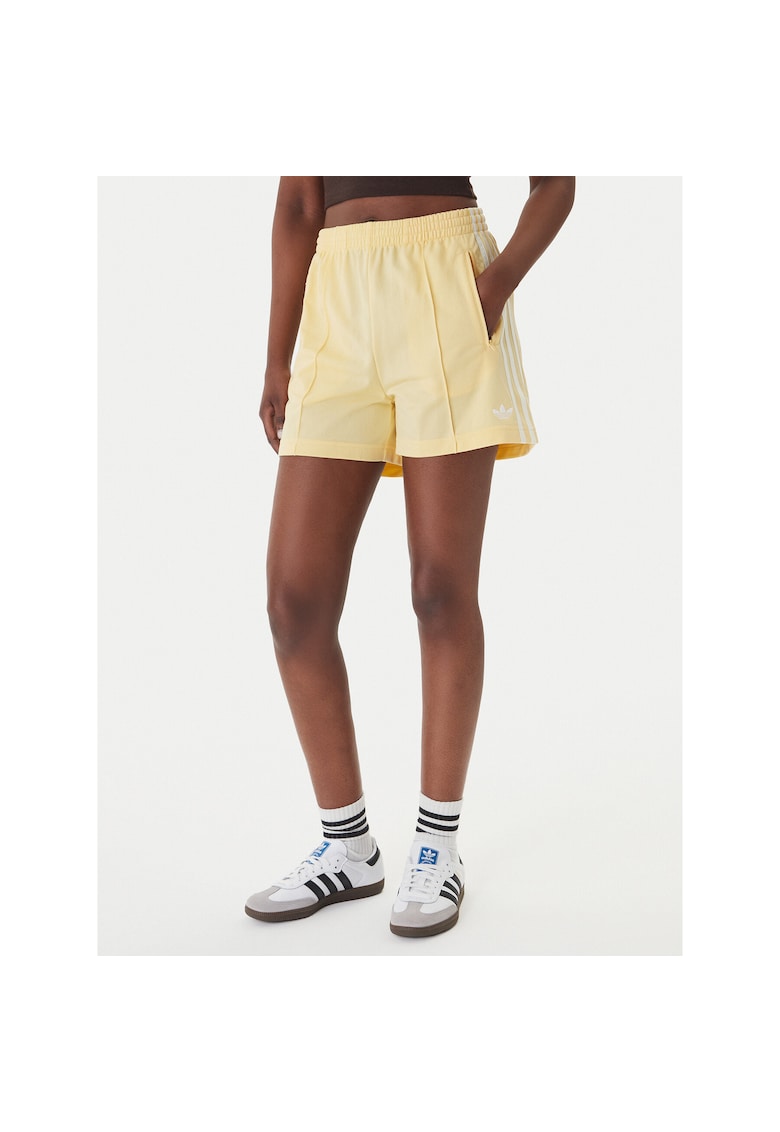 Pantaloni scurti sport pentru dama - Poliester - Galben