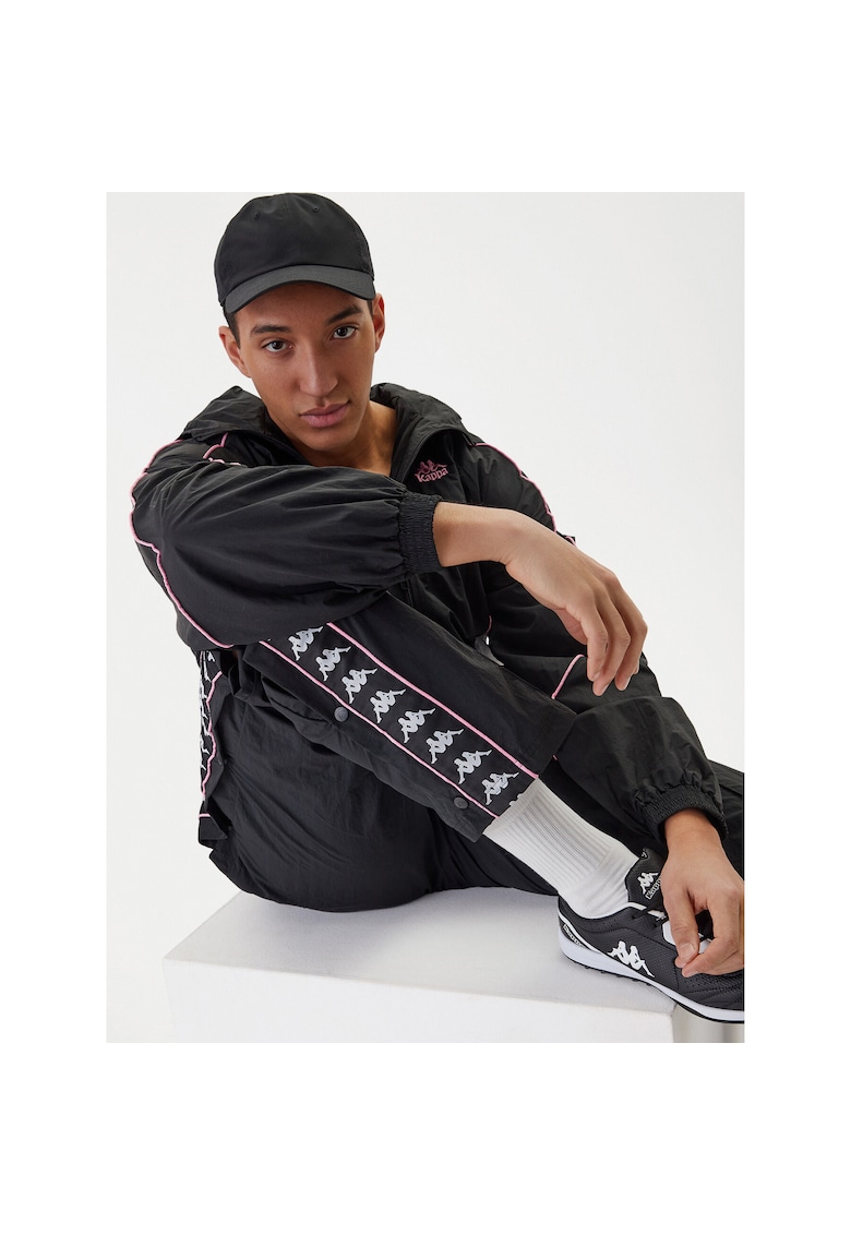 Pantaloni sport barbati - nailon - negru