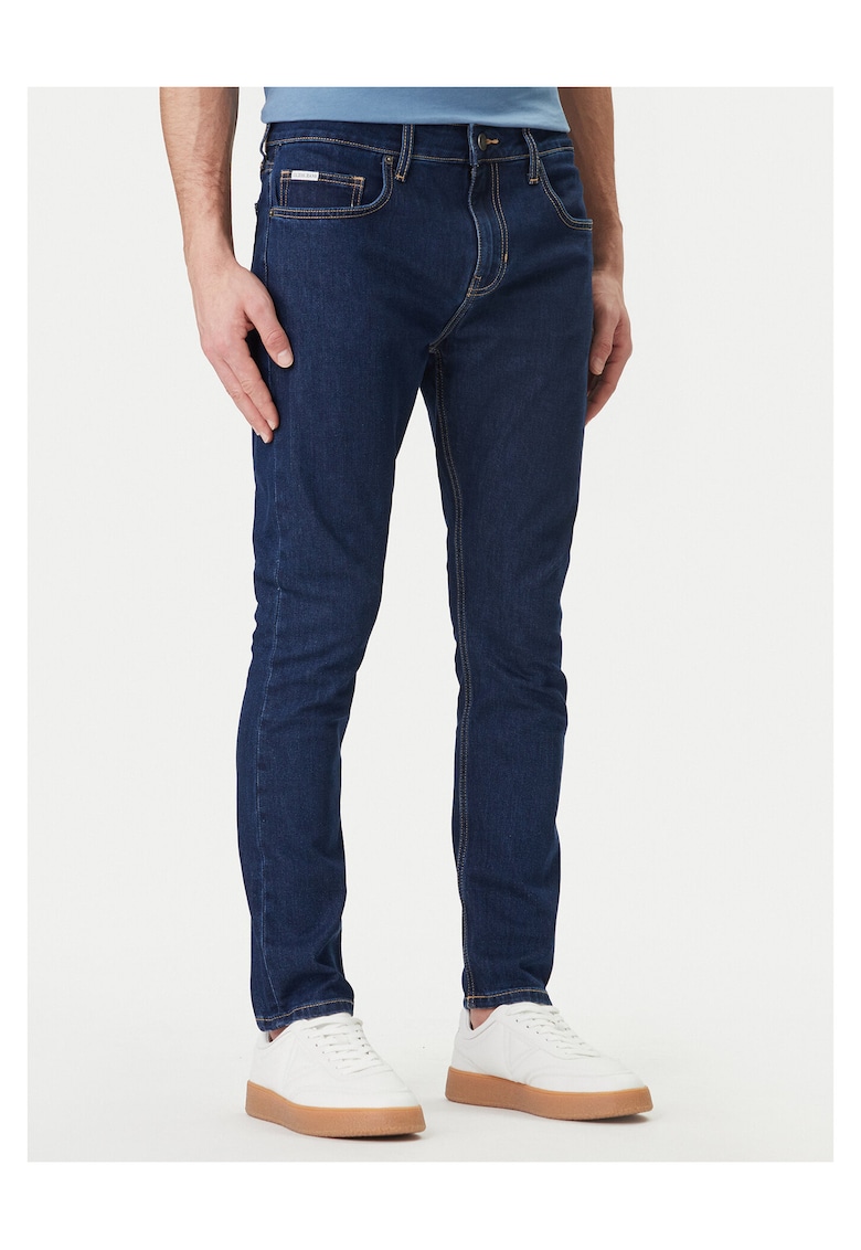 Blugi de barbati - bleumarin - 68% bumbac - 30% poliester - 2% elastan