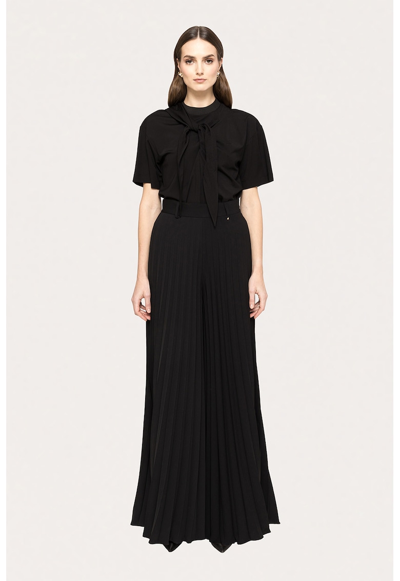 Bluza cu model uni si maneci scurte - Negru