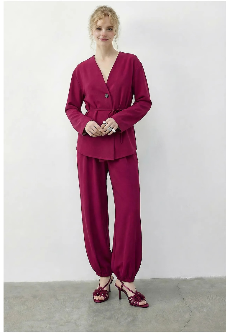 Costum dama - doua piese - maneca lunga - roz - poliester