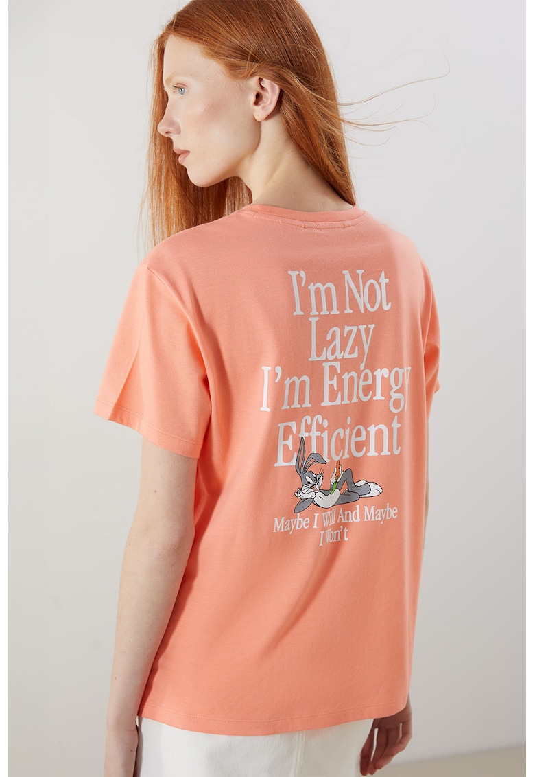 Tricou lejer cu decolteu la baza gatului - Piersica