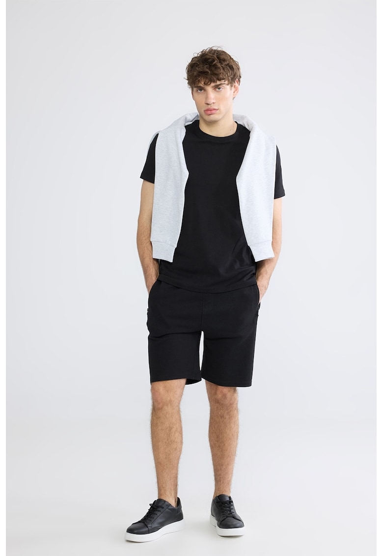 Pantaloni de trening cu buzunare cu fermoar - Negru