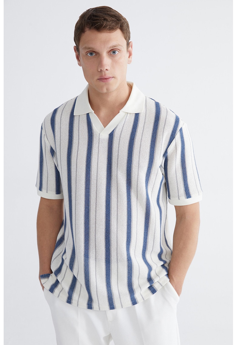 Tricou polo cu dungi si decupaj in V - Alb/Albastru inchis