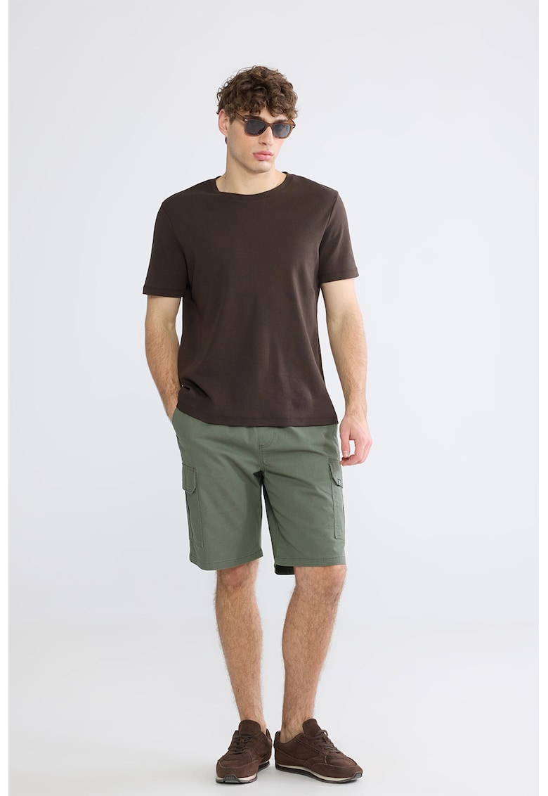 Pantaloni scurti cargo cu snur in talie - Kaki