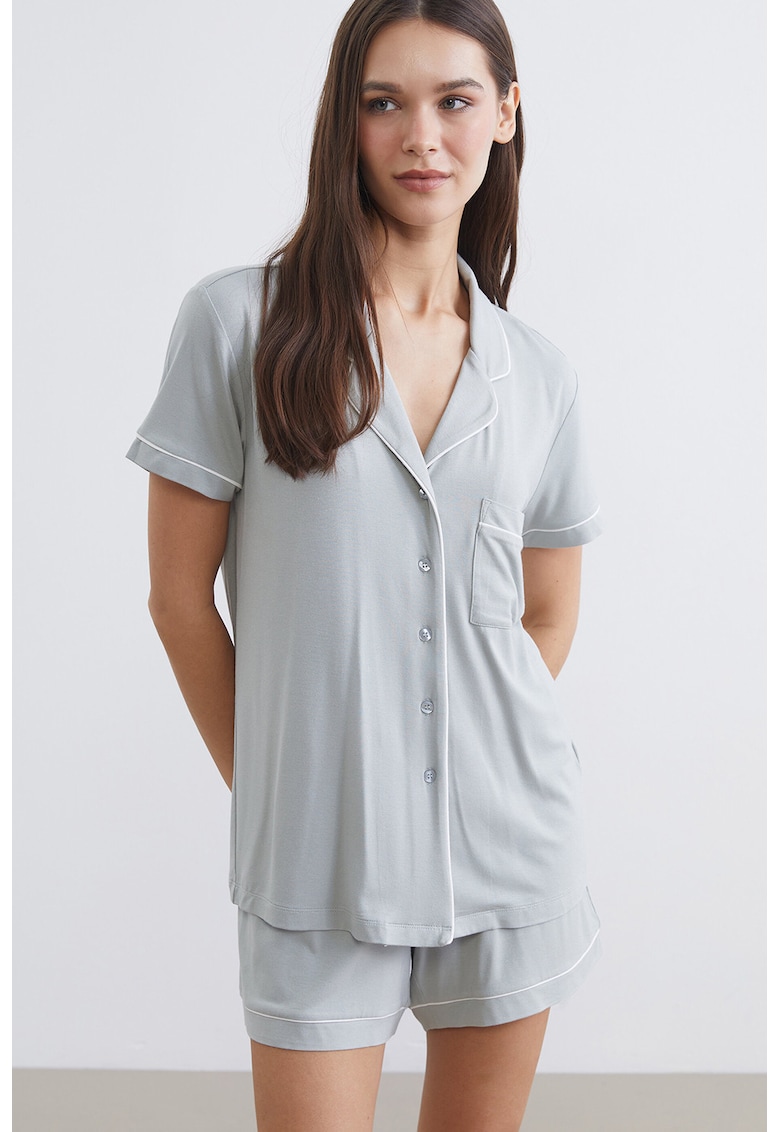 Pijama cu pantaloni scurti si model uni - Gri cenusiu