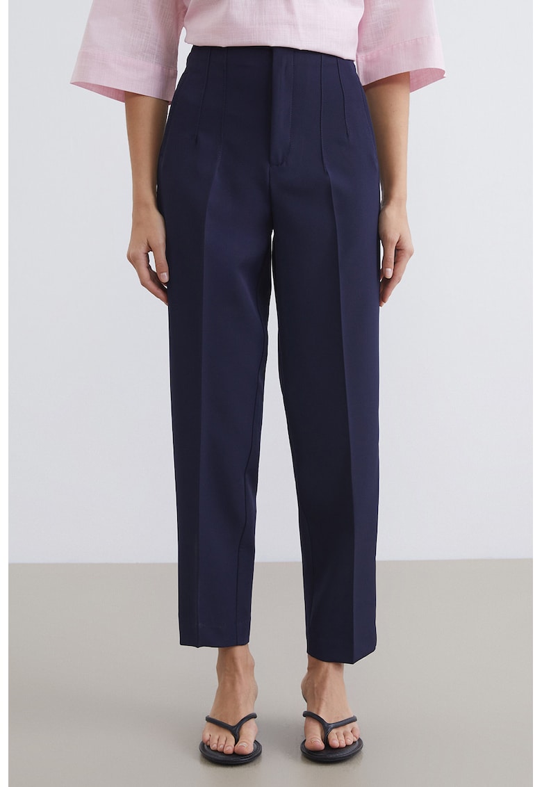 Pantaloni crop cu croiala conica si pliuri pe partea din fata - Bleumarin
