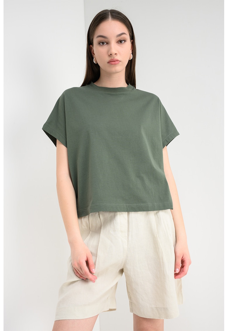 Tricou lejer cu decolteu la baza gatului - Verde feriga