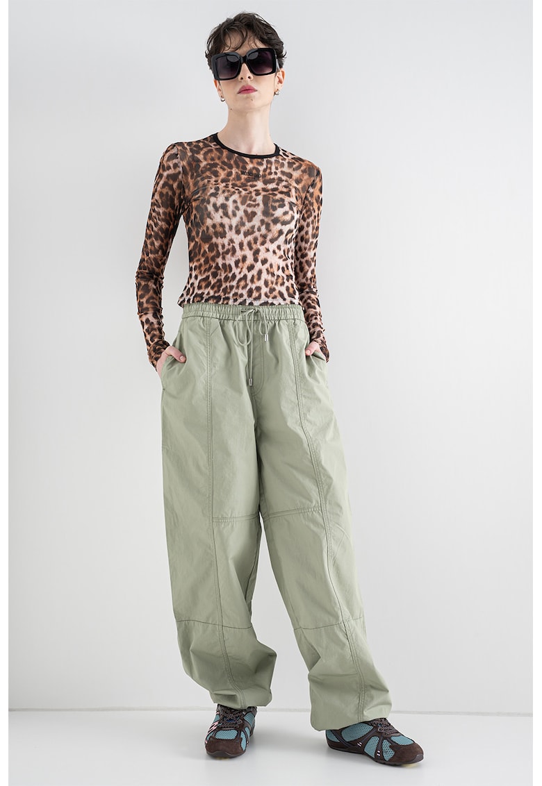 Bluza slim fit cu animal print - Negru/Maro