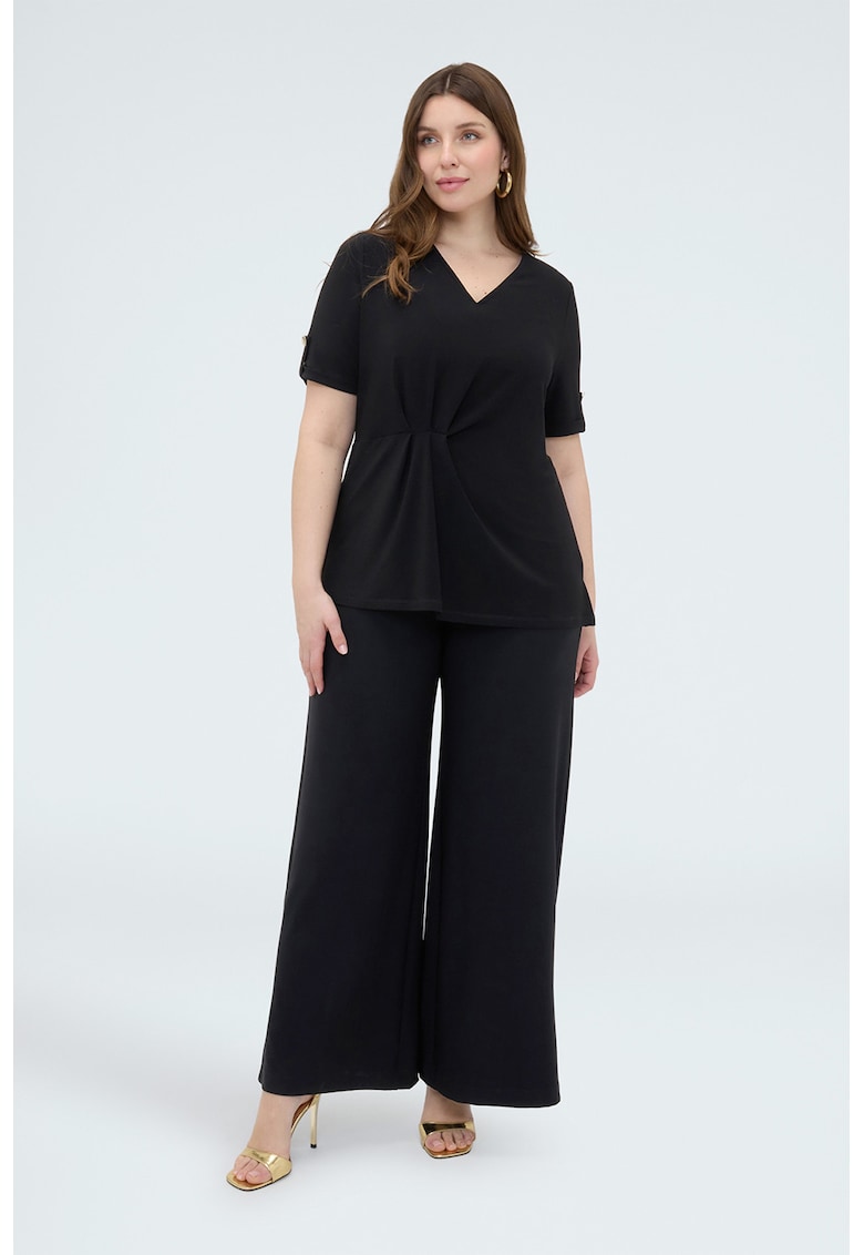 Tricou cu decolteu in V si model cu nod - Negru