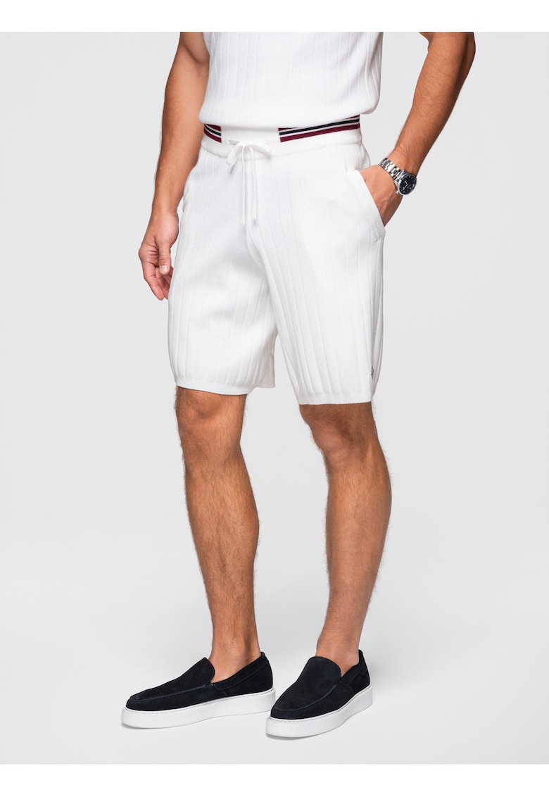 Pantaloni scurti din viscoza OM-SRCS-0203 - Alb