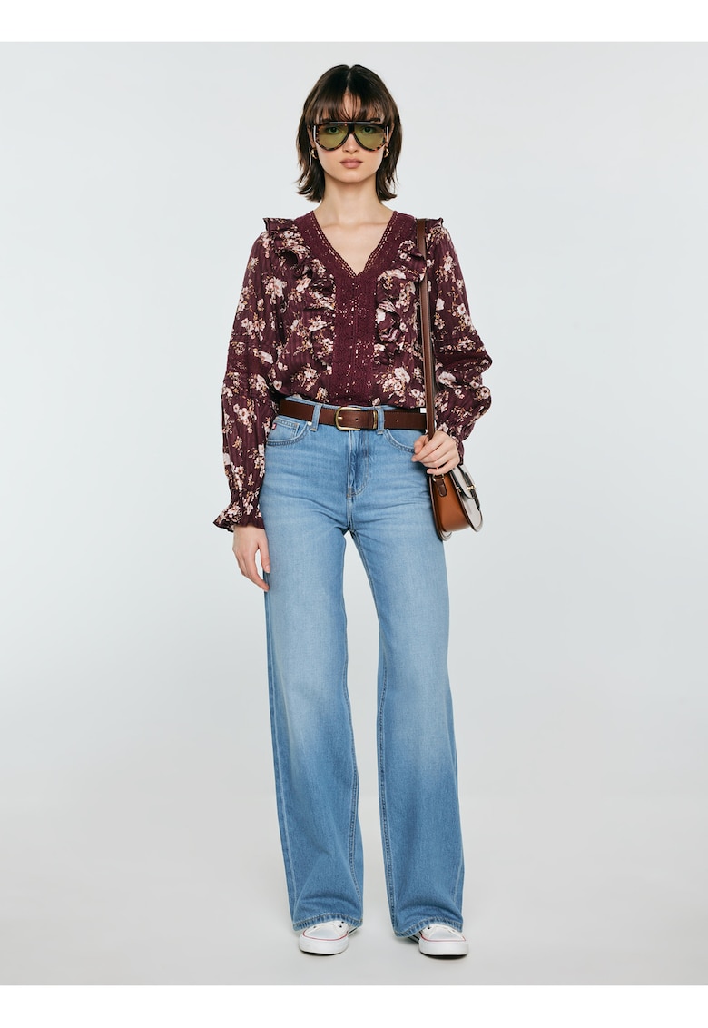 Bluza cu imprimeu floral si volane