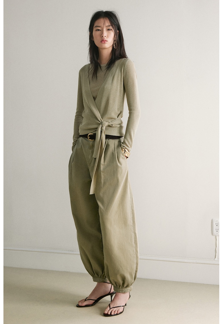 Cardigan petrecut cu decolteu in V - Verde sparanghel