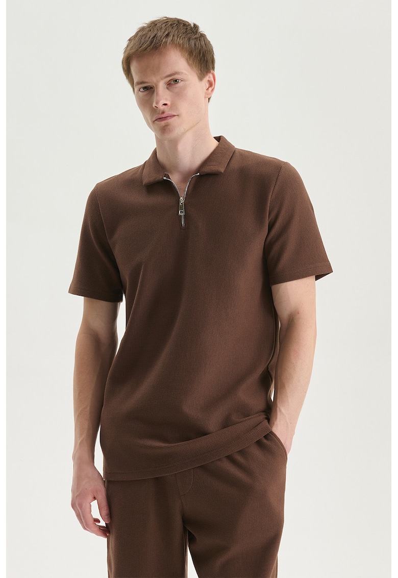 Tricou polo cu fenta cu fermoar - Maro