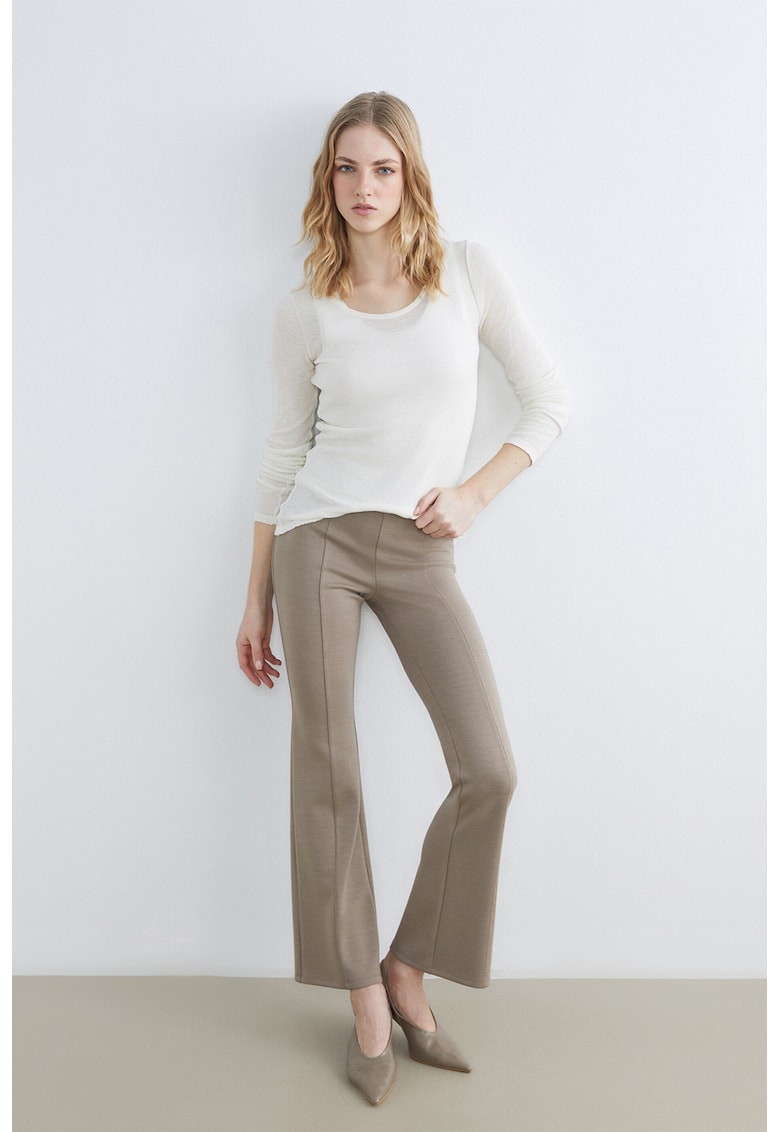 Pantaloni evazati cu detalii pensa - Maro deschis
