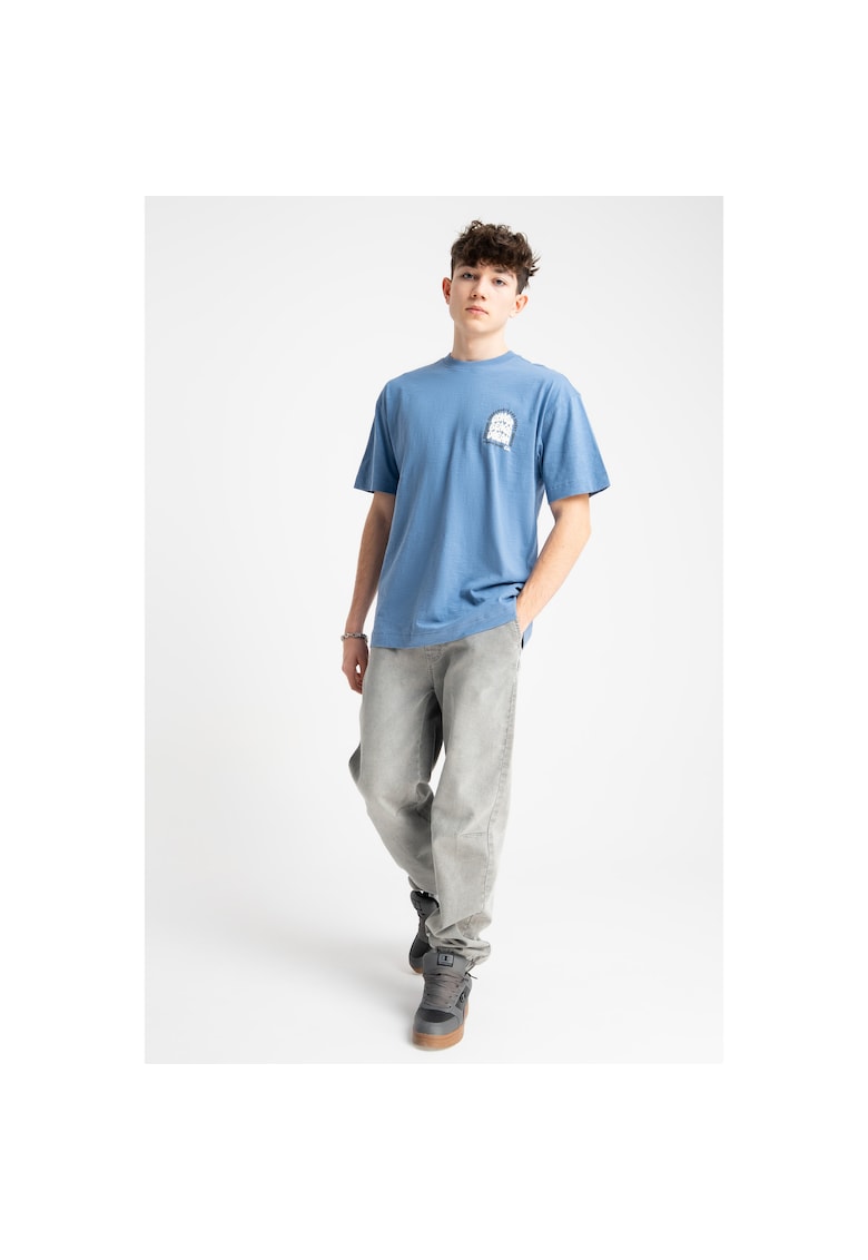 Tricou larg cu grafica originala pe spate