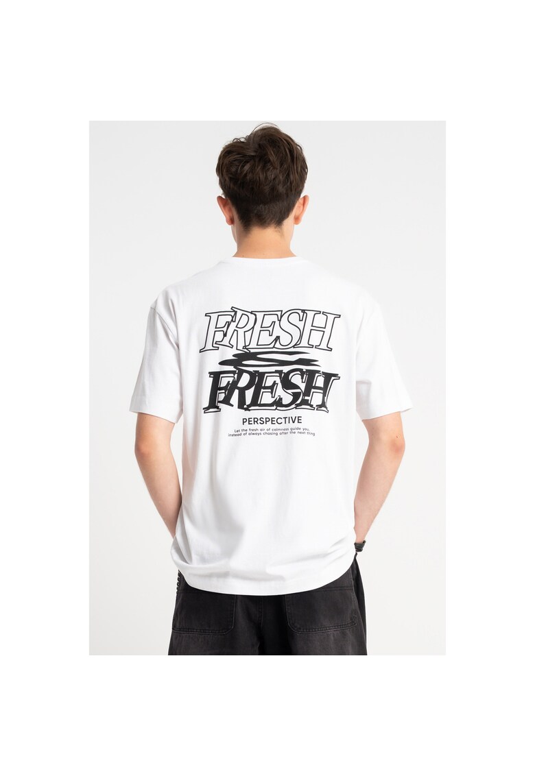 Tricou lejer cu imprimeu pe spate si guler rotund