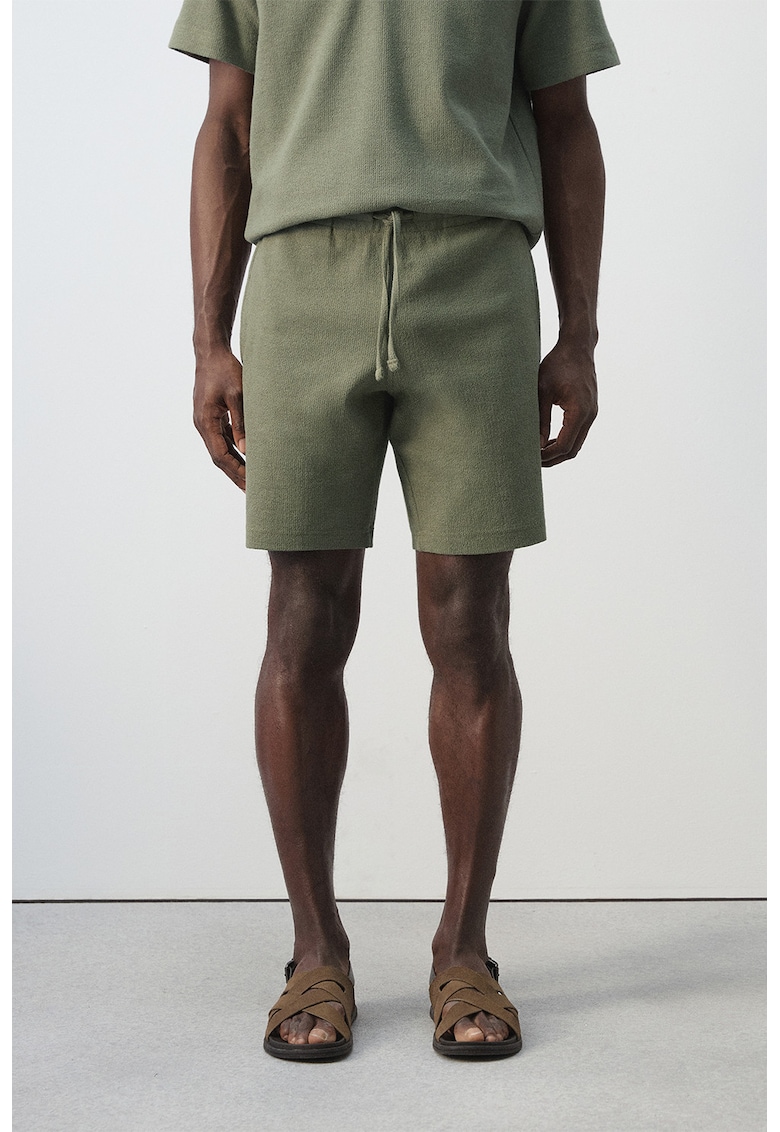Pantaloni scurti de trening cu aspect texturat si snur in talie - Kaki